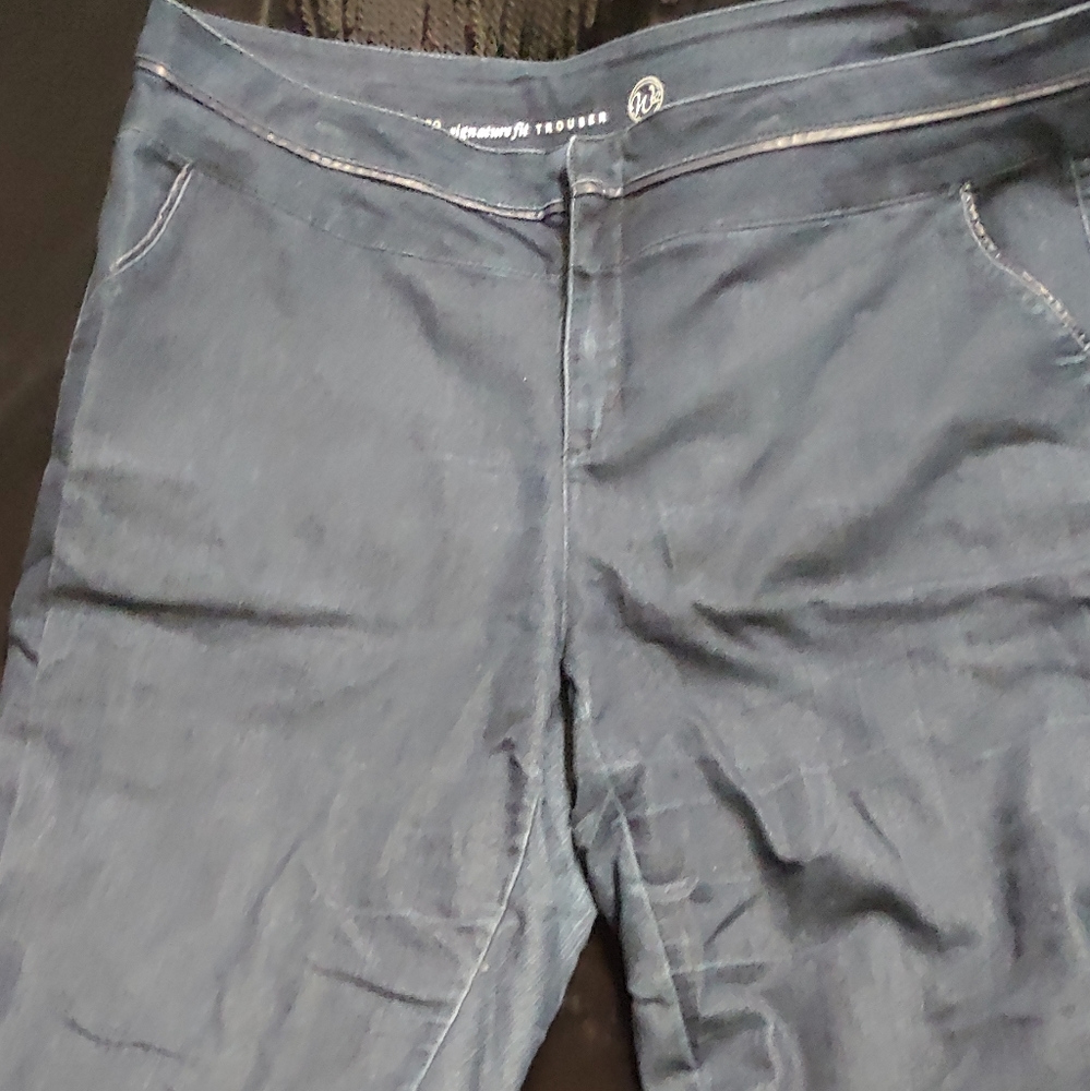 Woman 62 flat front wide Leg jeans